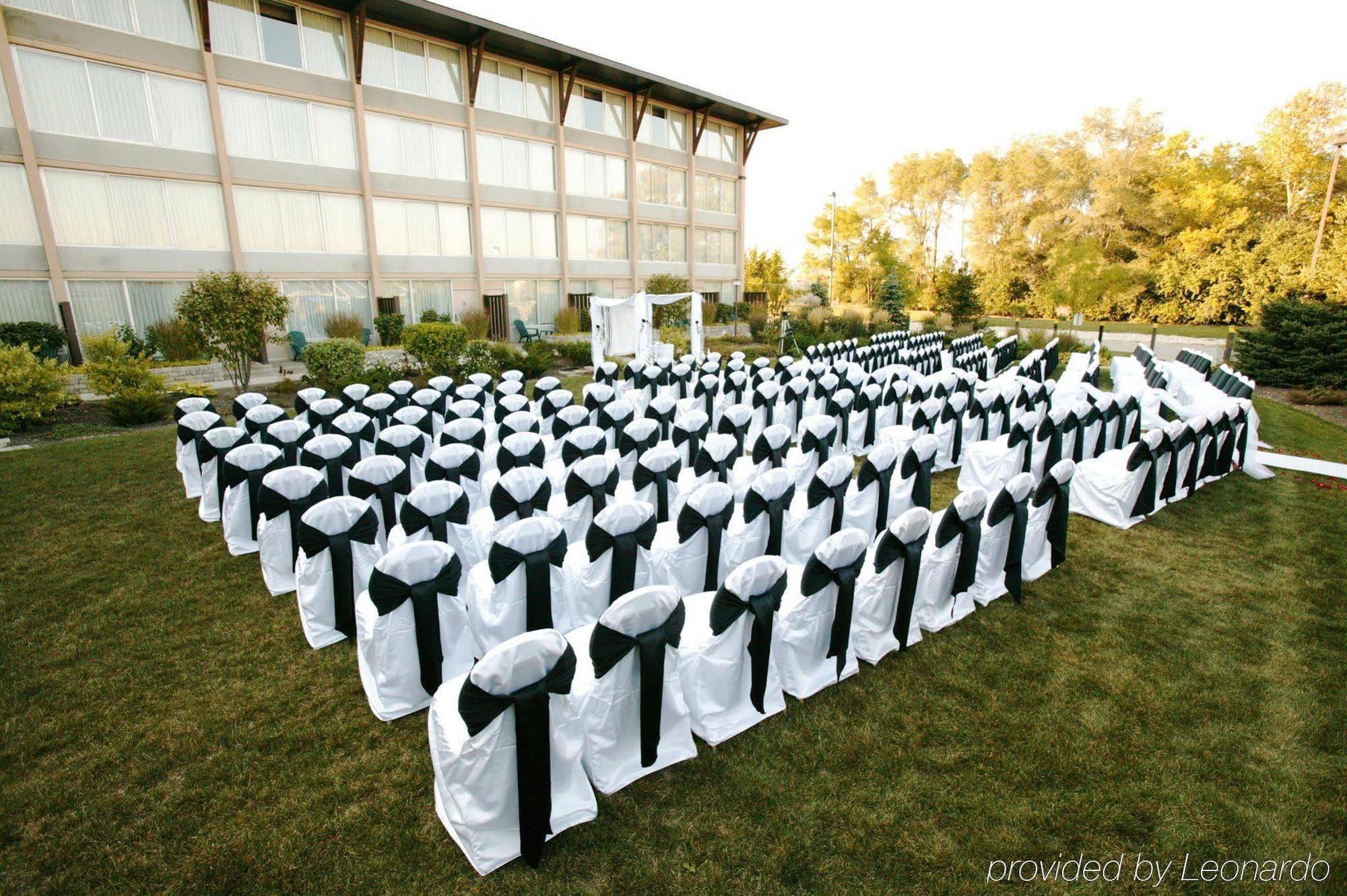 Hotel Doubletree By Hilton Libertyville-mundelein 4*